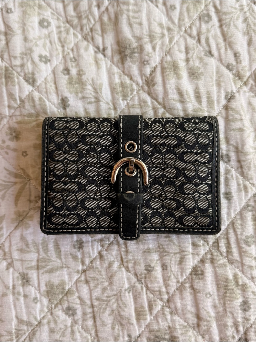 Vintage Coach soho monogram wallet with clear photo sleeve insert